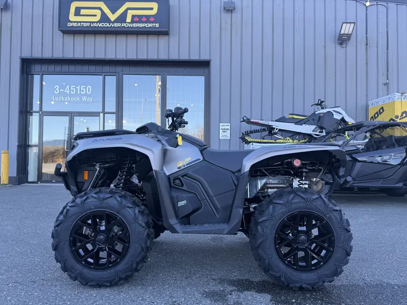 2026 Can-Am OUTLANDER XT 700 thumbnail 4
