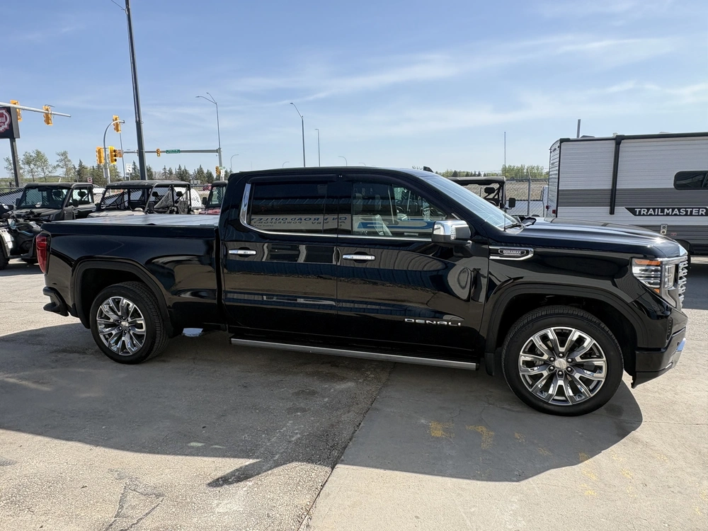 2024 Gmc Sierra Denali alt
