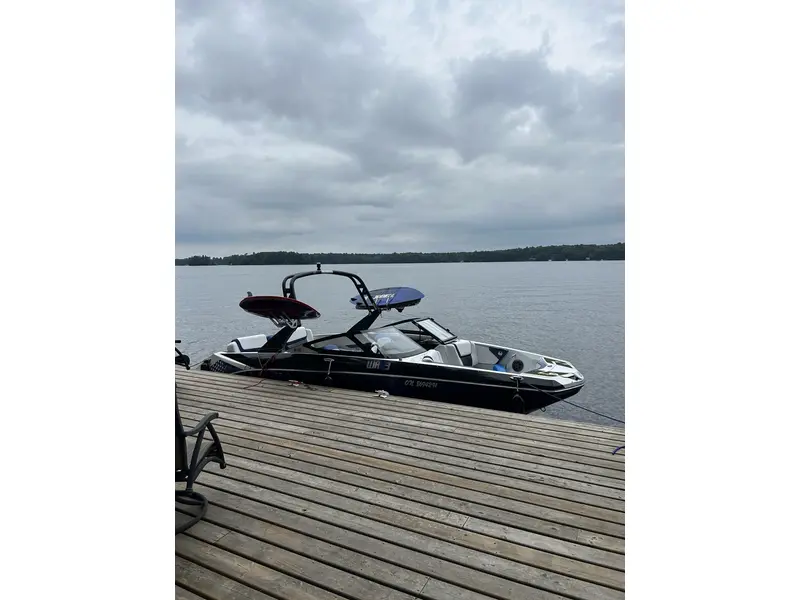 2023 Scarab 215 WAKE W/TWIN 300 HP thumbnail 5