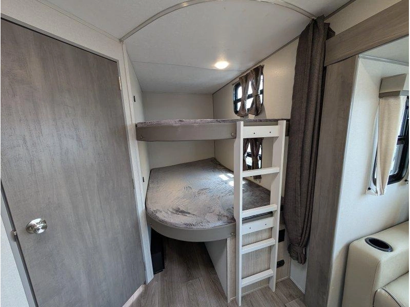 Coachmen Catalina 273dbhck 2026 alt