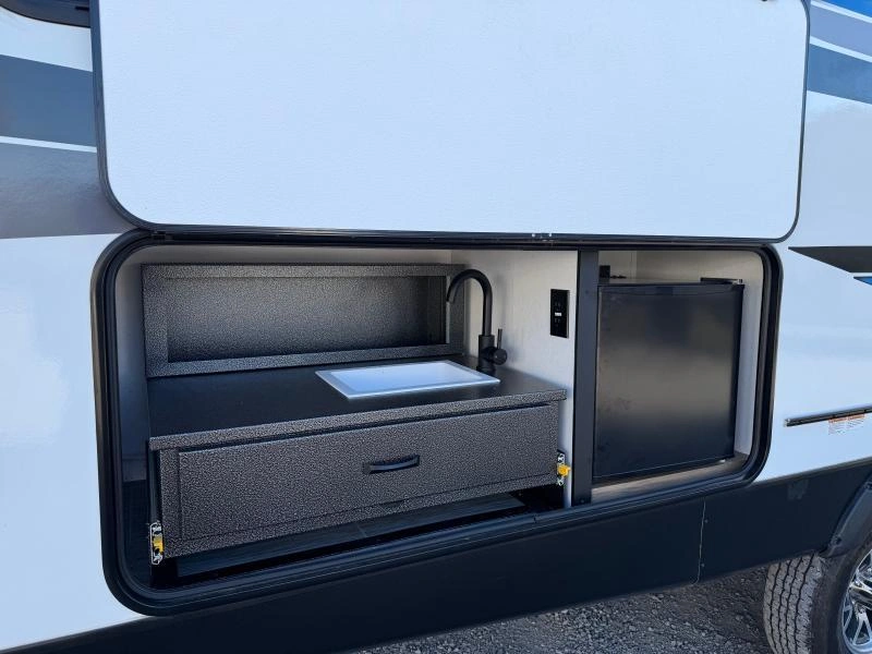Coachmen Freedom Express 274rks 2025 alt
