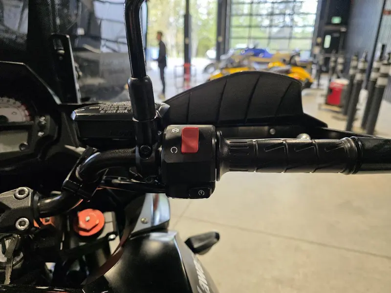 2015 Kawasaki KLE650 VERSYS thumbnail 10