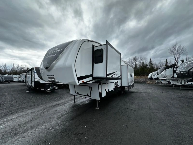 2023 East To West Tandara 320rl alt