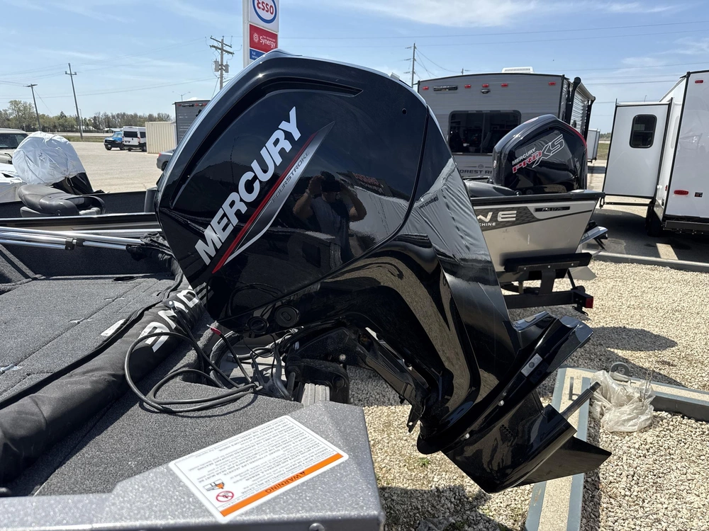 2026 Lowe Boats Fishing Machine Walk Thru Fm 1675 Wt alt