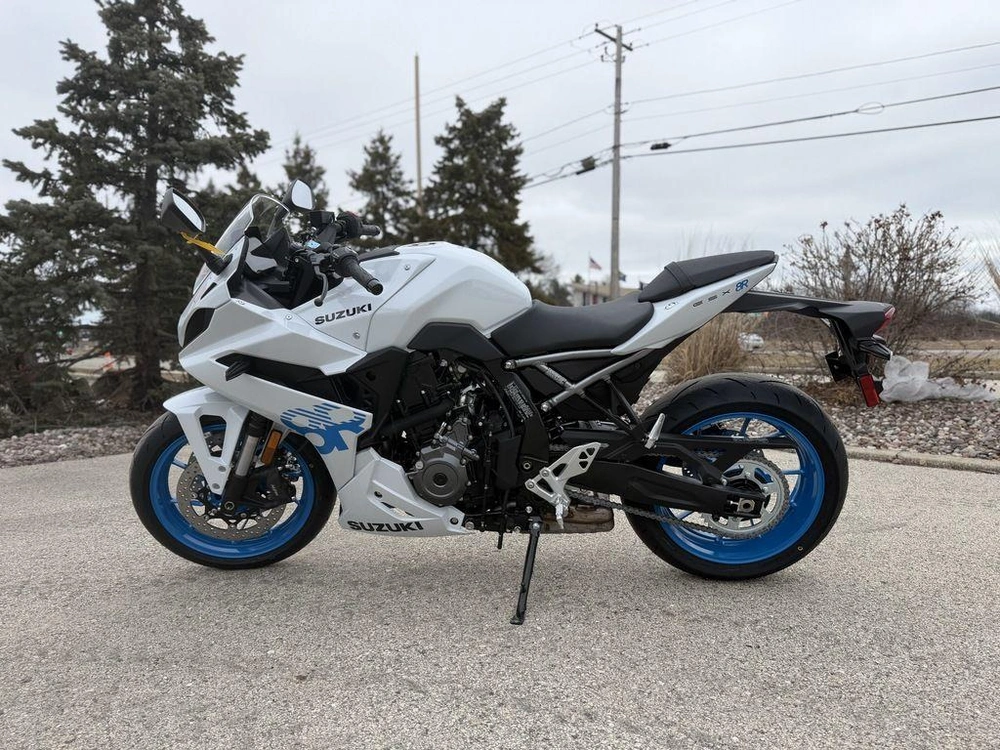 2026 Suzuki Gsx-8r alt