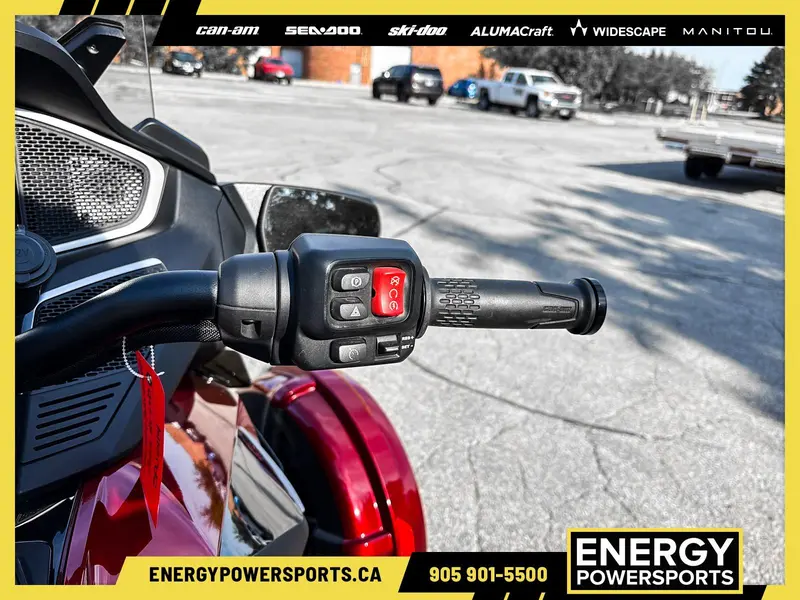 2025 Can-Am CAN-AM SPYDER RT LIMITED thumbnail 8