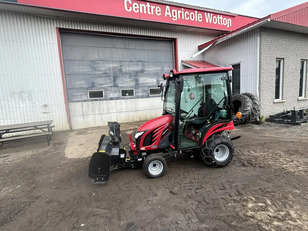 2023 Mahindra Emax 20S