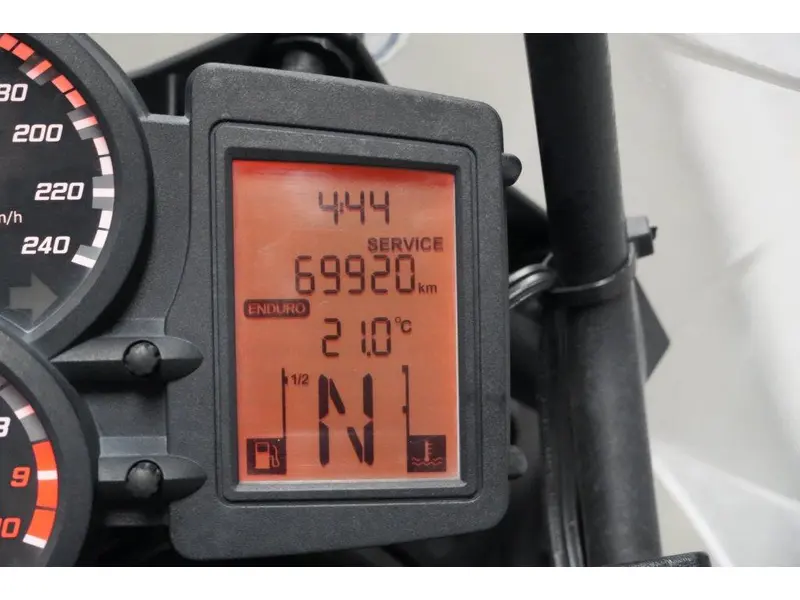 2015 BMW F800 GS Aventure thumbnail 6