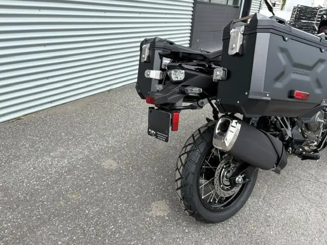 2026 Suzuki V-STROM 800DE AVENTURE thumbnail 3