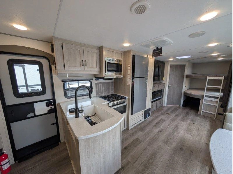 Coachmen Catalina 273dbhck 2026 alt