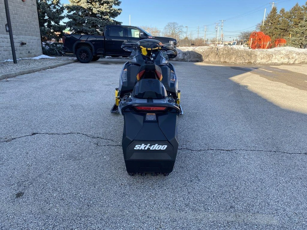 2026 Ski-doo Mxz® Adrenaline® With Blizzard® Package 850 E-tec 137 Ice R. Xt 1.25 alt