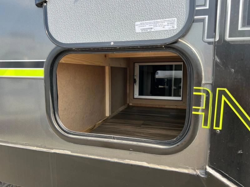 Travel Lite Falcon 22rk 2019 alt