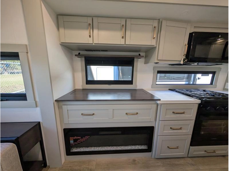2026 Brinkley Model Z Z2900 alt