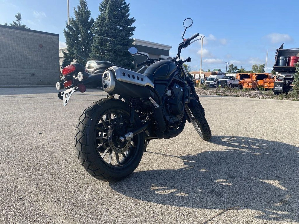2025 Honda Scl500 alt