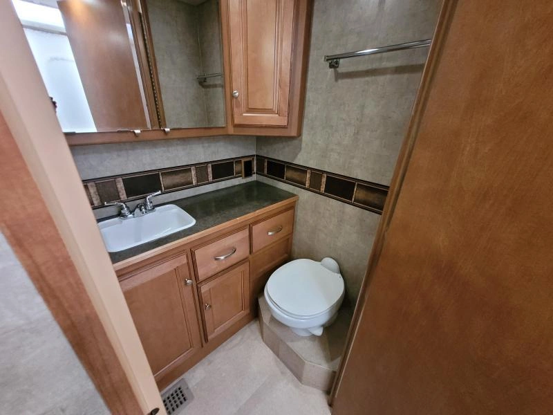 Itasca Sunstar Lx 30t 2016 alt