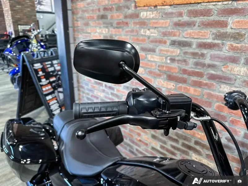 2026 Harley-Davidson ROAD GLIDE thumbnail 17