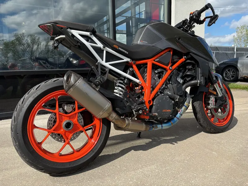 2018 KTM 1290 SUPER DUKE R 13800 KM thumbnail 3