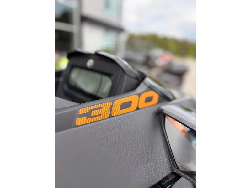 2023 Bombardier SEA DOO GTX 300 thumbnail 10