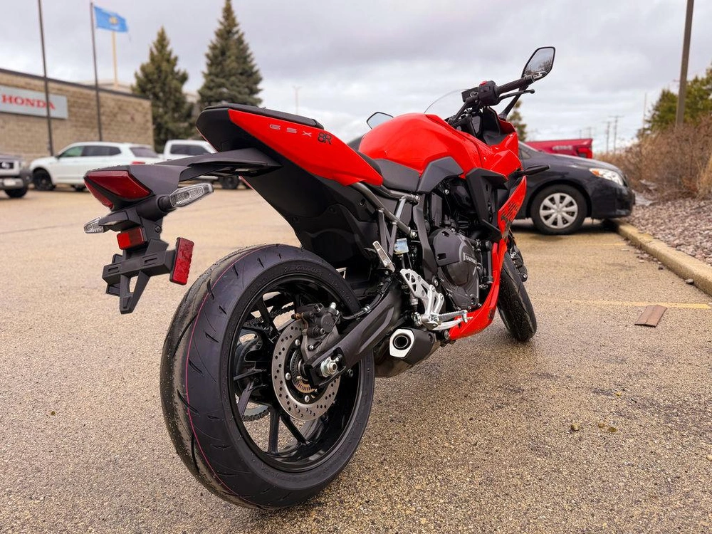 2026 Suzuki Gsx-8r alt