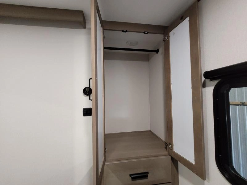 Grand Design Reflection 324mbs 2026 alt