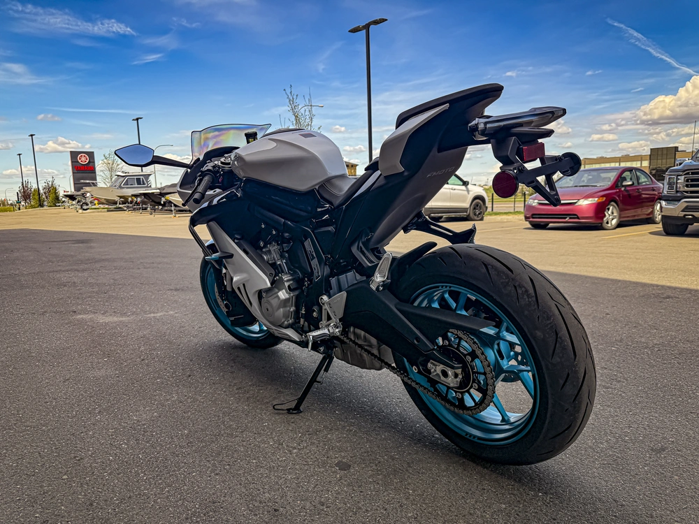 2026 Cfmoto 675ss alt