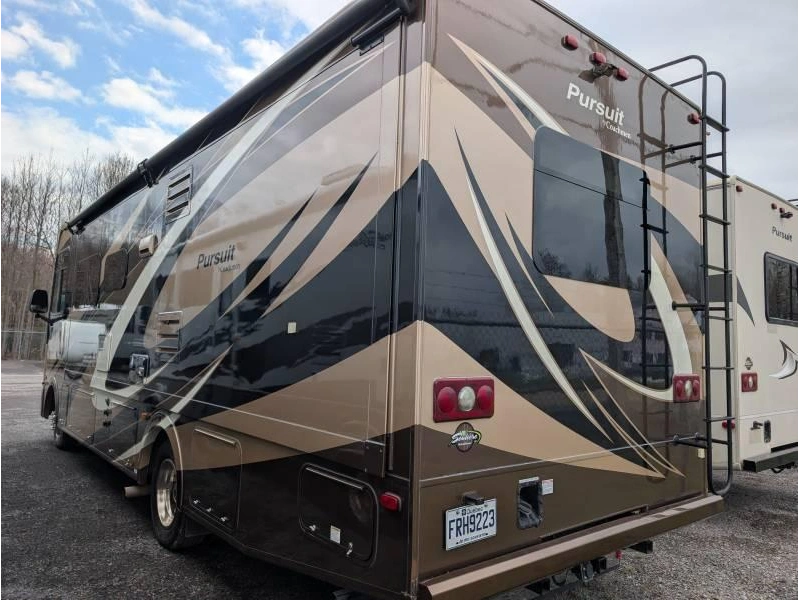 Coachmen Pursuit 30fw 2018 alt