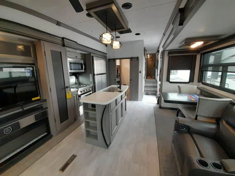 Keystone Rv Montana 3857br 2023 alt