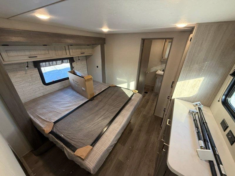 2026 Coachmen Catalina 44condo alt