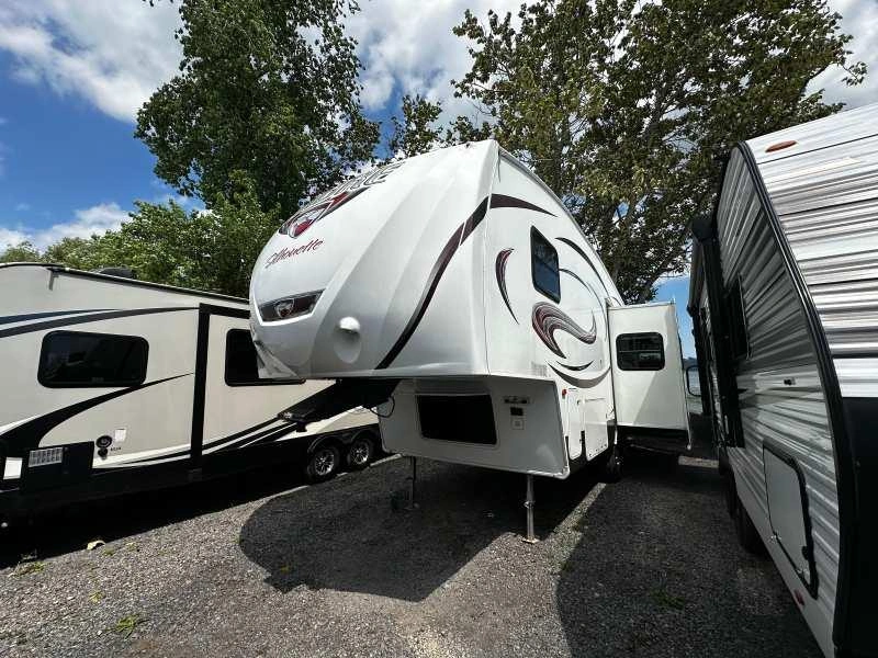 2014 Forest River Sabre 25rlds alt