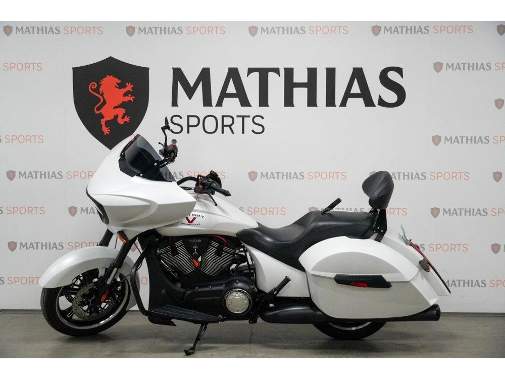 2016 Victory Motorcycles Cross Country alt