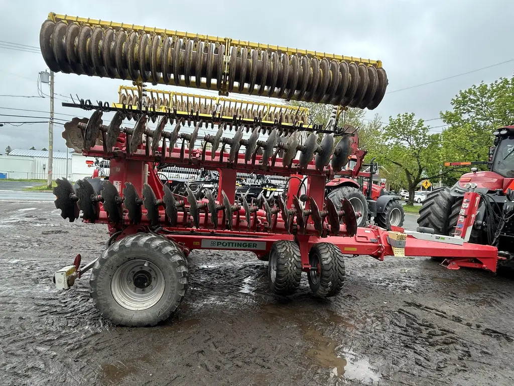 POTTINGER Terradisc 8001T 2022