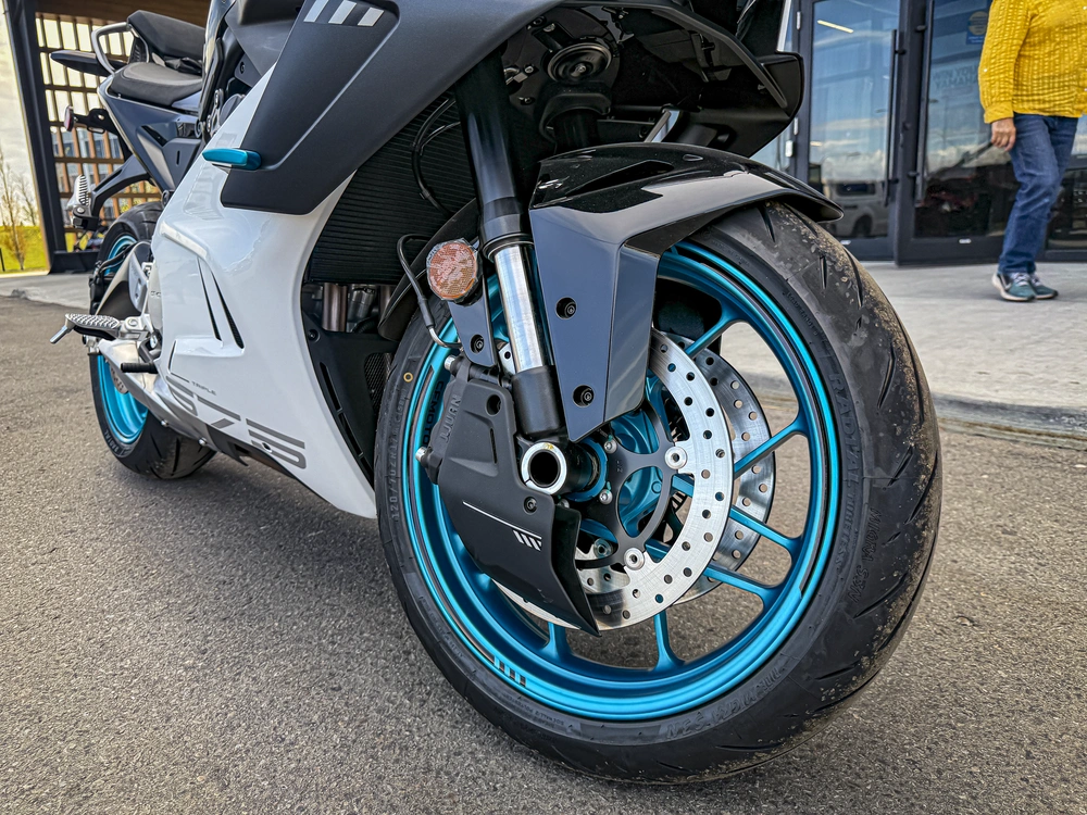 2026 Cfmoto 675ss alt