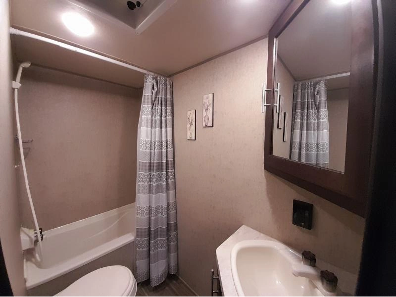 Forest River Cherokee Grey Wolf 26cks 2017 alt