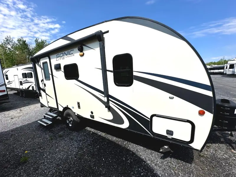 2019 Venture RV Sonic Lite 168VRB thumbnail 9