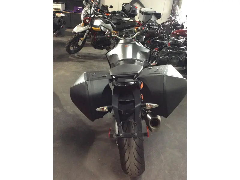 2016 KTM SUPERDUKE1290GT thumbnail 6