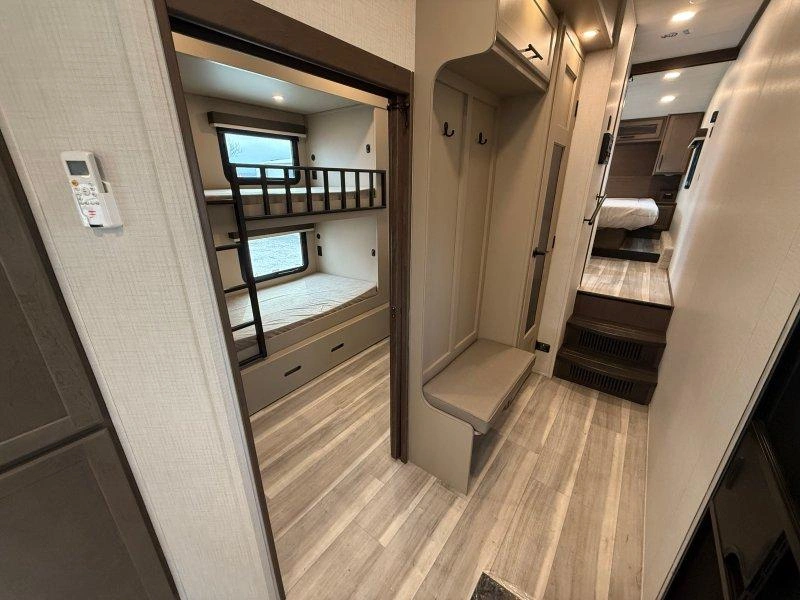 Keystone Rv Cougar 29mbd 2026 alt