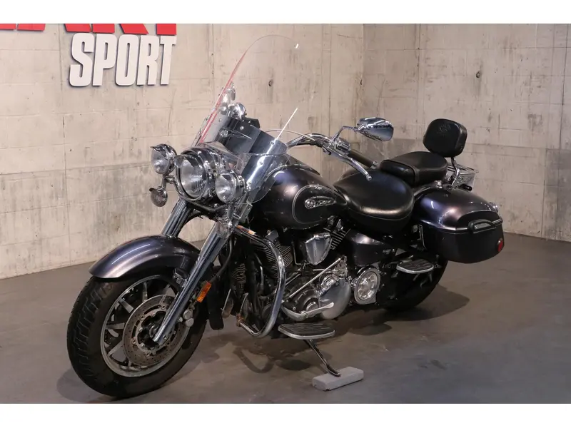 2015 Yamaha ROADSTAR SILVERADO S thumbnail 2
