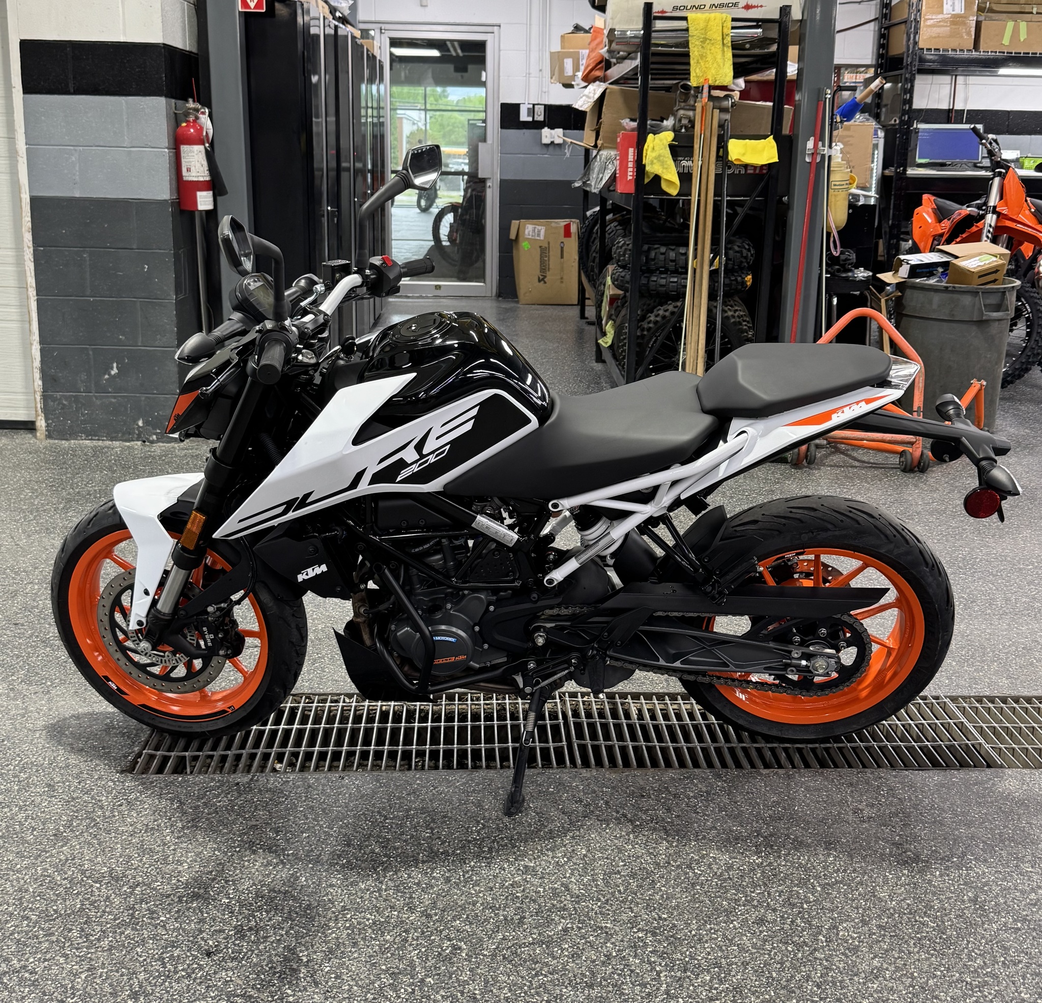 2020 KTM DUKE 200 thumbnail 5