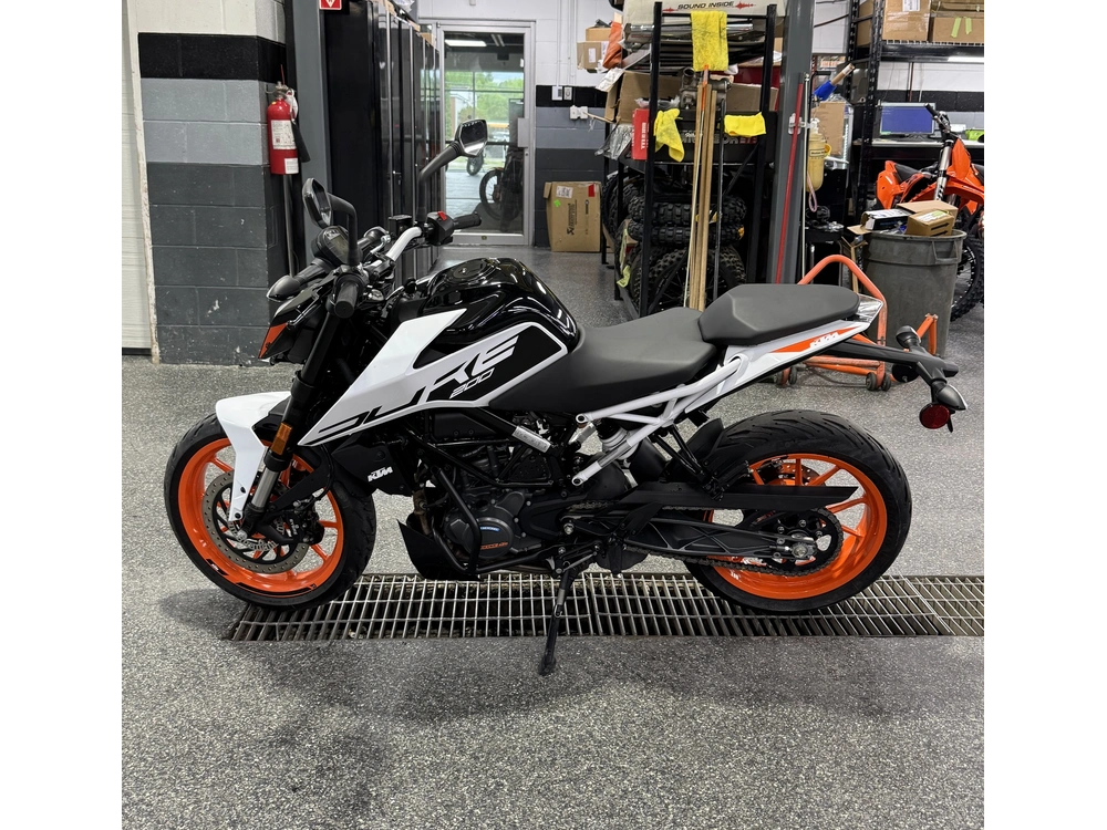 Ktm Duke 200 2020 alt