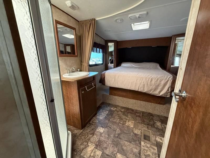Coachmen Chaparral 27rks 2013 alt