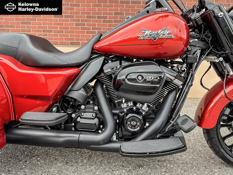 2025 Harley-Davidson FLRT - Freewheeler® thumbnail 10