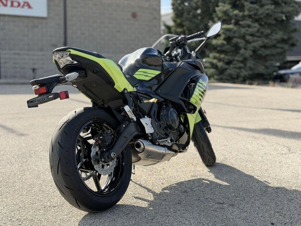 2026 Kawasaki Ninja® 650 Abs alt