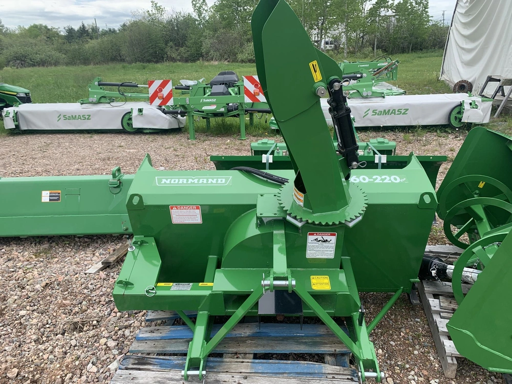 2023 Normand E60-220pus alt