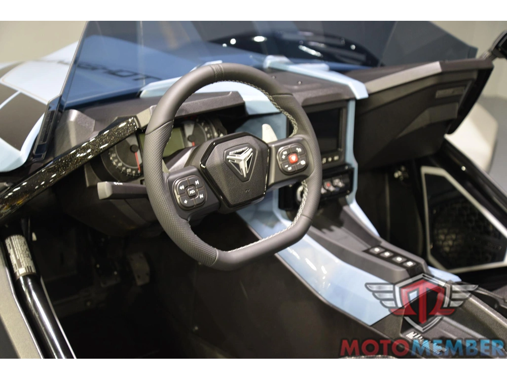 2026 Slingshot Signature Edition Autodrive alt
