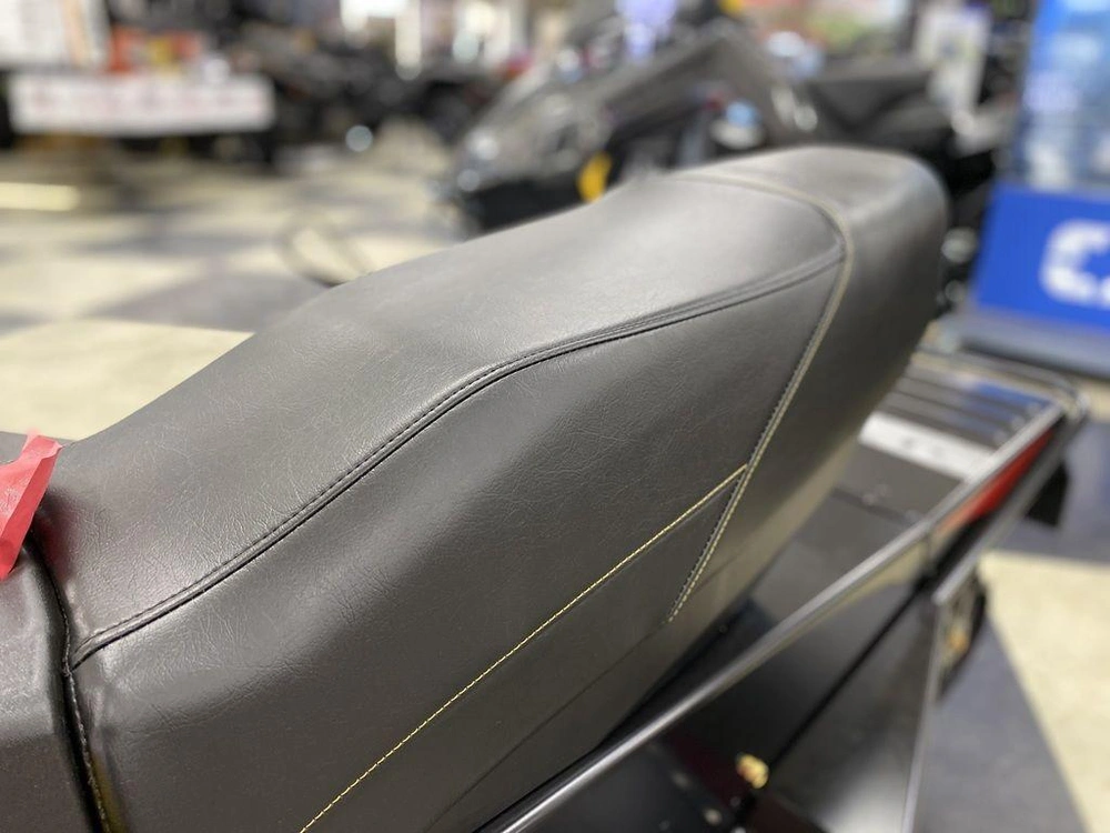 2025 Ski-doo Mxz® 200 alt