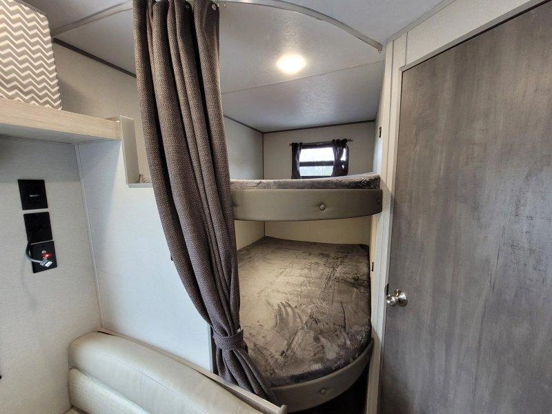 Coachmen Catalina 211bh 2026 alt