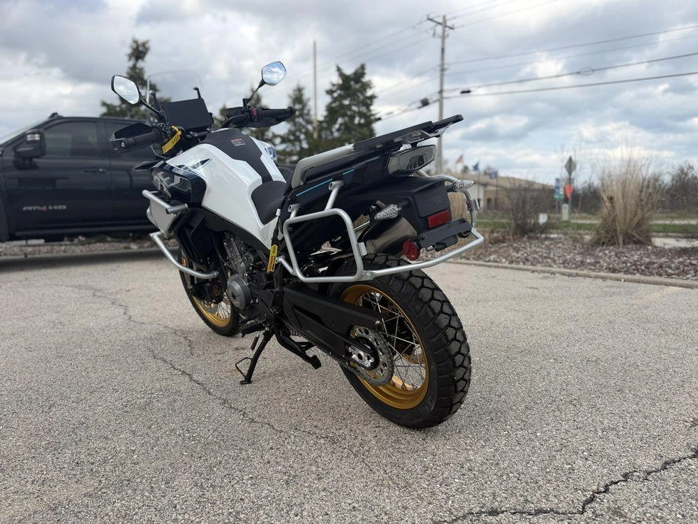 2026 Cfmoto Ibex 800 E alt