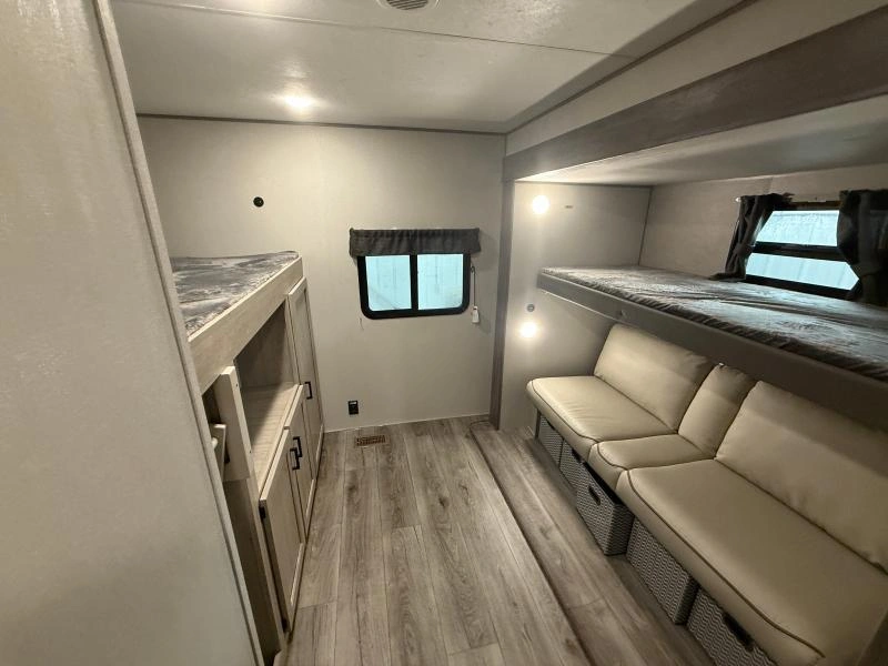2026 Coachmen Catalina 323bhdsckl alt