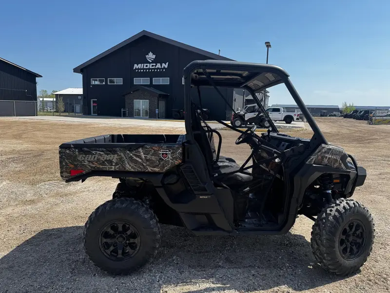 2026 Can-Am DEFENDER XT HD11 thumbnail 3