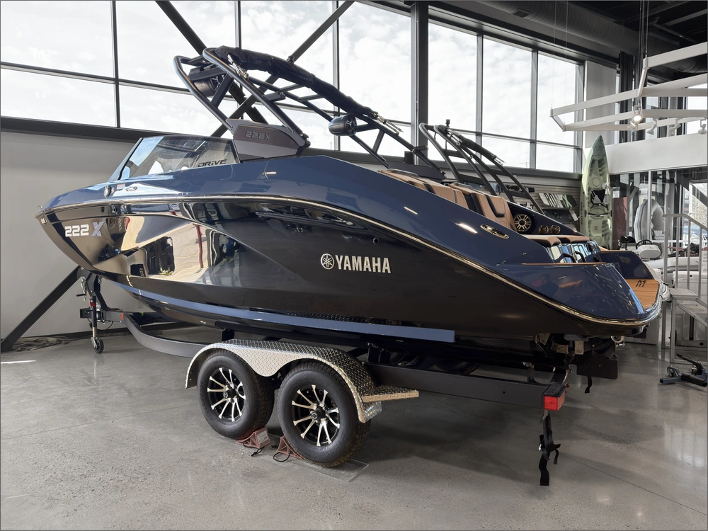 2026 Yamaha 222xd alt